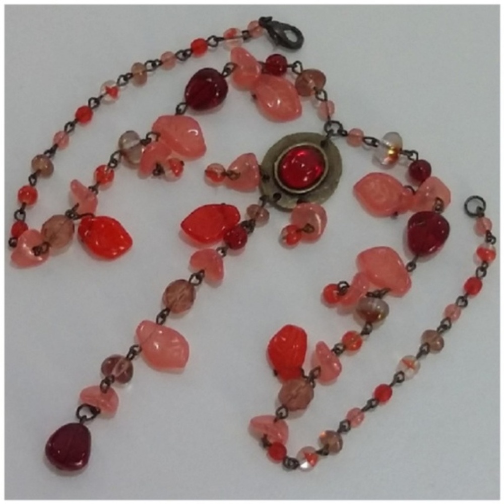 Multi Color Beaded Necklace. - Picture 2 of 8